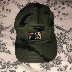 Strip 5 panel hundreds hat